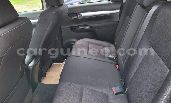 Buy Used Toyota Hilux Silver Car in Conakry in Conakry Buy Used Toyota Hilux Silver Car in Conakry in Conakry
