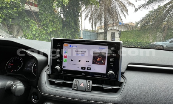 Buy Used Toyota RAV4 Green Car in Conakry in Conakry Buy Used Toyota RAV4 Green Car in Conakry in Conakry