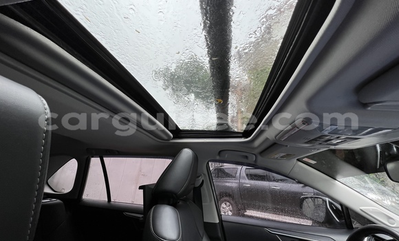 Buy Used Toyota RAV4 Green Car in Conakry in Conakry Buy Used Toyota RAV4 Green Car in Conakry in Conakry