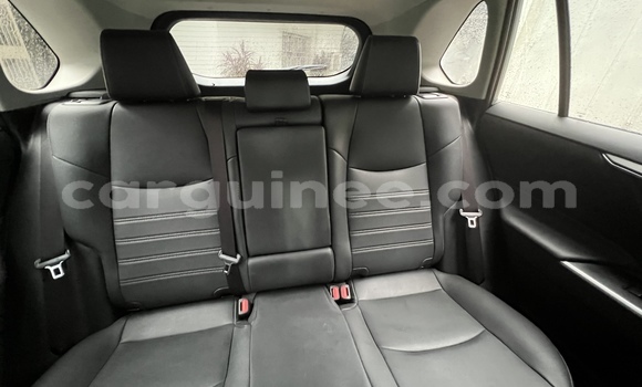 Buy Used Toyota RAV4 Green Car in Conakry in Conakry Buy Used Toyota RAV4 Green Car in Conakry in Conakry