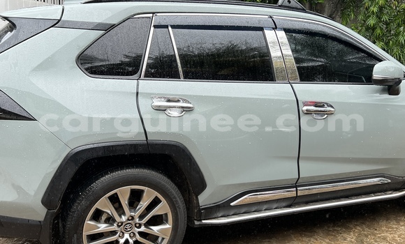 Buy Used Toyota RAV4 Green Car in Conakry in Conakry Buy Used Toyota RAV4 Green Car in Conakry in Conakry