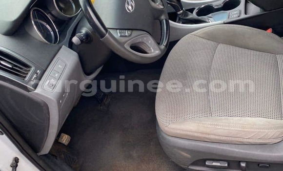 Buy Used Hyundai Sonata White Car in Conakry in Conakry Buy Used Hyundai Sonata White Car in Conakry in Conakry