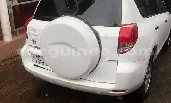 Buy Used Toyota RAV4 White Car in Conakry in Conakry Buy Used Toyota RAV4 White Car in Conakry in Conakry