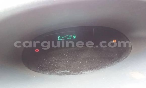 Buy Used Toyota Yaris Blue Car in Conakry in Conakry Buy Used Toyota Yaris Blue Car in Conakry in Conakry