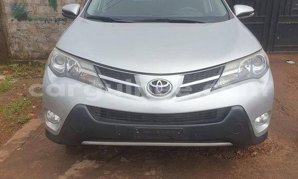 Acheter Occasion Voiture Toyota RAV4 Gris à Conakry, Conakry Acheter Occasion Voiture Toyota RAV4 Gris à Conakry, Conakry