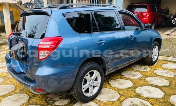 Buy Used Toyota RAV4 Blue Car in Conakry in Conakry Buy Used Toyota RAV4 Blue Car in Conakry in Conakry