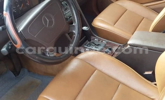 Acheter Occasion Voiture Mercedes-Benz C–Class Gris à Conakry, Conakry Acheter Occasion Voiture Mercedes-Benz C–Class Gris à Conakry, Conakry