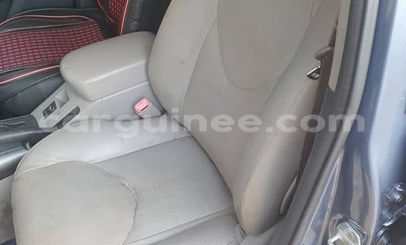 Acheter Occasion Voiture Toyota RAV4 Bleu à Conakry, Conakry Acheter Occasion Voiture Toyota RAV4 Bleu à Conakry, Conakry