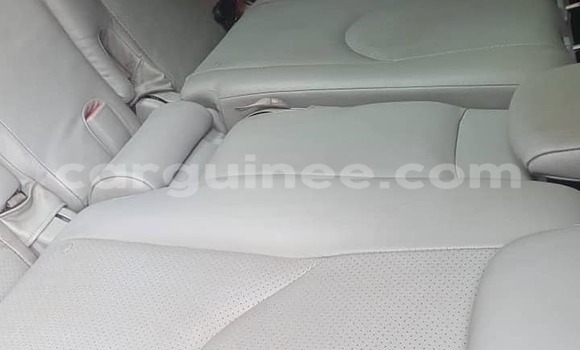 Acheter Occasion Voiture Toyota RAV4 Bleu à Conakry, Conakry Acheter Occasion Voiture Toyota RAV4 Bleu à Conakry, Conakry