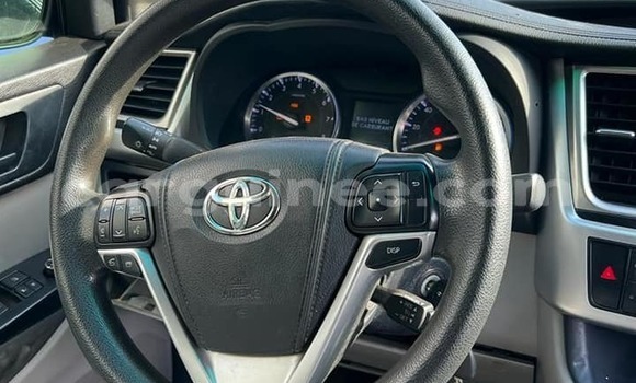 Buy Used Toyota Highlander Silver Car in Conakry in Conakry Buy Used Toyota Highlander Silver Car in Conakry in Conakry