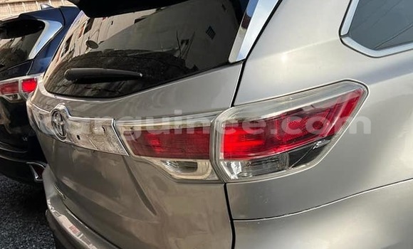 Buy Used Toyota Highlander Silver Car in Conakry in Conakry Buy Used Toyota Highlander Silver Car in Conakry in Conakry