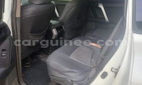 Buy Used Toyota Land Cruiser Prado White Car in Conakry in Conakry Buy Used Toyota Land Cruiser Prado White Car in Conakry in Conakry