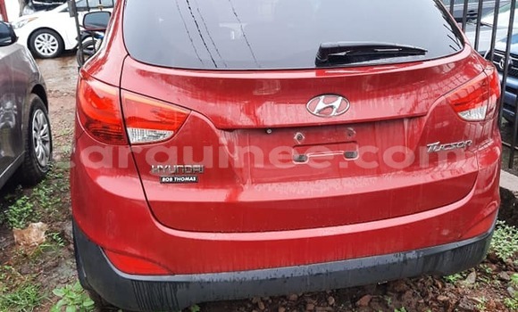 Buy Used Hyundai Tucson Red Car in Conakry in Conakry Buy Used Hyundai Tucson Red Car in Conakry in Conakry