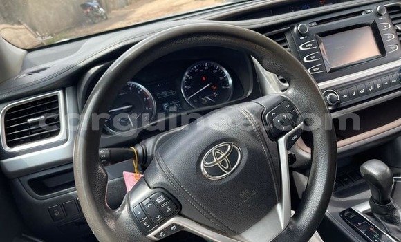Buy Used Toyota Highlander Black Car in Conakry in Conakry Buy Used Toyota Highlander Black Car in Conakry in Conakry