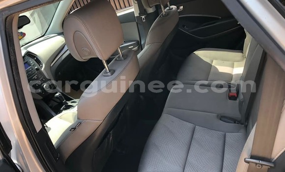 Acheter Occasion Voiture Hyundai Santa Fe Gris à Conakry, Conakry Acheter Occasion Voiture Hyundai Santa Fe Gris à Conakry, Conakry