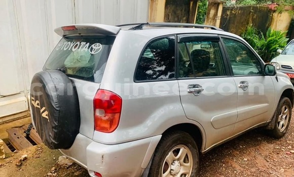 Acheter Occasion Voiture Toyota RAV4 Gris à Conakry, Conakry Acheter Occasion Voiture Toyota RAV4 Gris à Conakry, Conakry