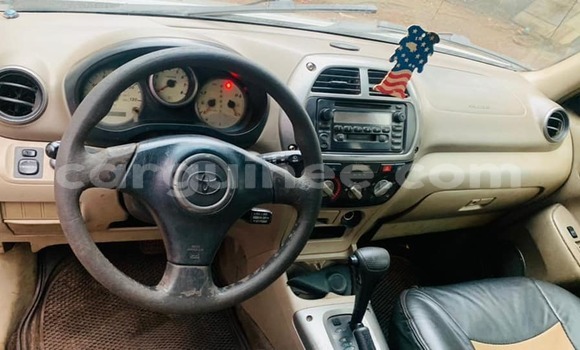 Acheter Occasion Voiture Toyota RAV4 Gris à Conakry, Conakry Acheter Occasion Voiture Toyota RAV4 Gris à Conakry, Conakry