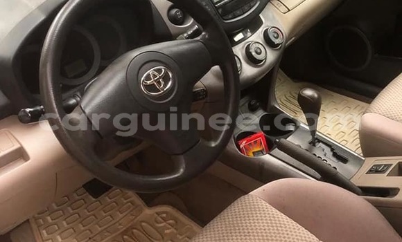 Acheter Occasion Voiture Toyota RAV4 Blanc à Conakry, Conakry Acheter Occasion Voiture Toyota RAV4 Blanc à Conakry, Conakry