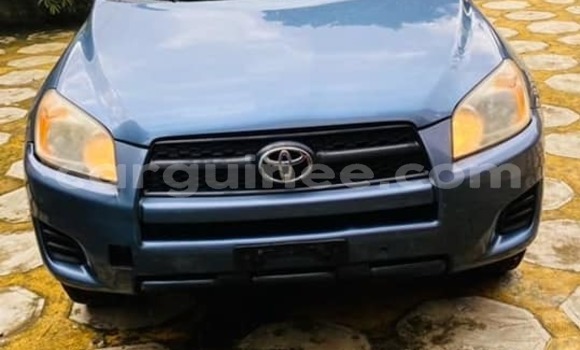 Buy Used Toyota RAV4 Blue Car in Conakry in Conakry