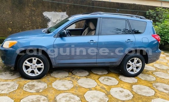 Acheter Occasion Voiture Toyota RAV4 Bleu à Conakry, Conakry Acheter Occasion Voiture Toyota RAV4 Bleu à Conakry, Conakry