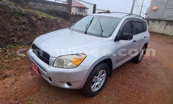 Acheter Occasion Voiture Toyota RAV4 Gris à Conakry, Conakry Acheter Occasion Voiture Toyota RAV4 Gris à Conakry, Conakry