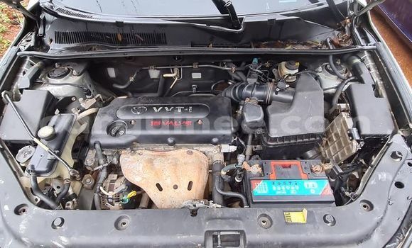 Acheter Occasion Voiture Toyota RAV4 Gris à Conakry, Conakry Acheter Occasion Voiture Toyota RAV4 Gris à Conakry, Conakry