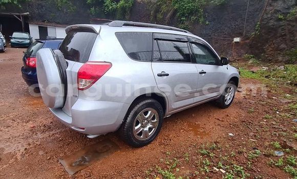 Acheter Occasion Voiture Toyota RAV4 Gris à Conakry, Conakry Acheter Occasion Voiture Toyota RAV4 Gris à Conakry, Conakry