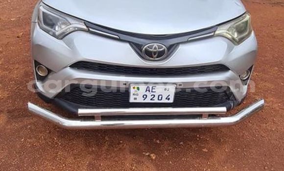 Acheter Occasion Voiture Toyota RAV4 Gris à Conakry, Conakry Acheter Occasion Voiture Toyota RAV4 Gris à Conakry, Conakry