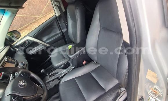 Acheter Occasion Voiture Toyota RAV4 Gris à Conakry, Conakry Acheter Occasion Voiture Toyota RAV4 Gris à Conakry, Conakry