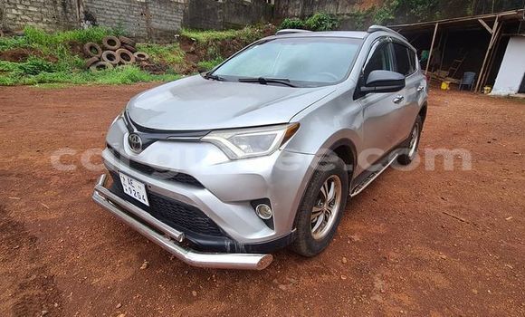 Acheter Occasion Voiture Toyota RAV4 Gris à Conakry, Conakry Acheter Occasion Voiture Toyota RAV4 Gris à Conakry, Conakry