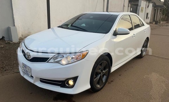 Acheter Occasion Voiture Toyota Camry Blanc à Conakry, Conakry Acheter Occasion Voiture Toyota Camry Blanc à Conakry, Conakry