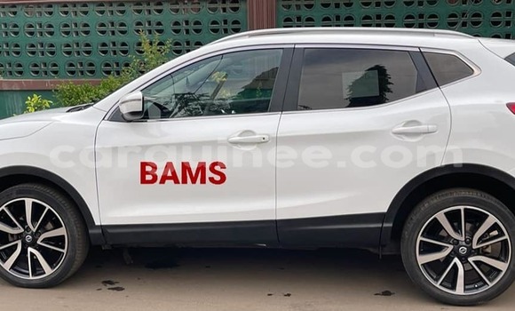 Buy Used Nissan Qashqai White Car in Conakry in Conakry Buy Used Nissan Qashqai White Car in Conakry in Conakry