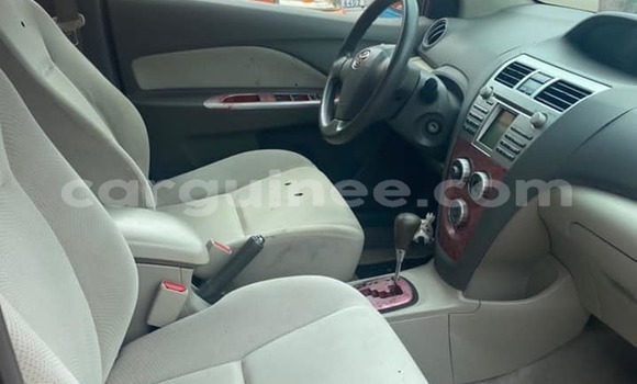 Acheter Occasion Voiture Toyota Yaris Rouge à Conakry, Conakry Acheter Occasion Voiture Toyota Yaris Rouge à Conakry, Conakry