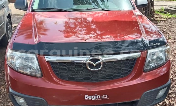 Buy Used Mazda Tribute Red Car in Conakry in Conakry