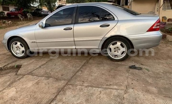Acheter Occasion Voiture Mercedes-Benz C–Class Gris à Conakry, Conakry Acheter Occasion Voiture Mercedes-Benz C–Class Gris à Conakry, Conakry