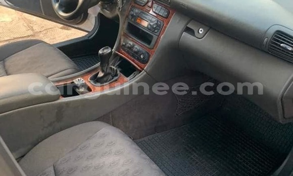 Acheter Occasion Voiture Mercedes-Benz C–Class Gris à Conakry, Conakry Acheter Occasion Voiture Mercedes-Benz C–Class Gris à Conakry, Conakry