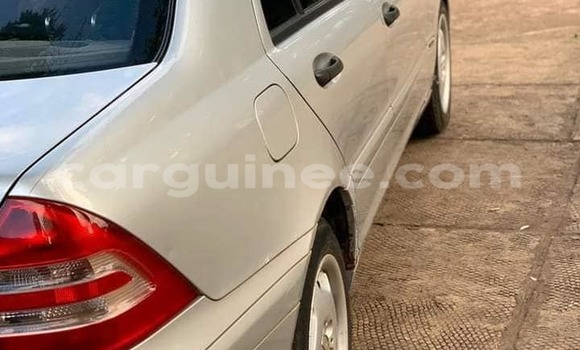 Acheter Occasion Voiture Mercedes-Benz C–Class Gris à Conakry, Conakry Acheter Occasion Voiture Mercedes-Benz C–Class Gris à Conakry, Conakry