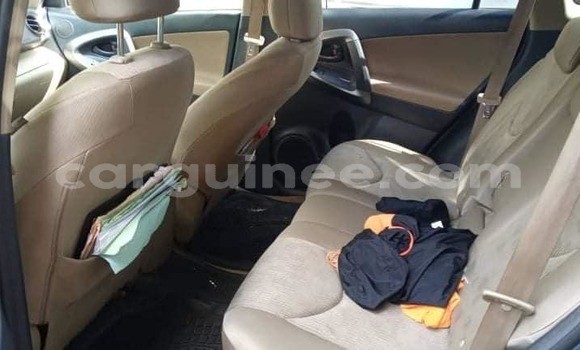 Buy Used Toyota RAV4 Blue Car in Conakry in Conakry Buy Used Toyota RAV4 Blue Car in Conakry in Conakry