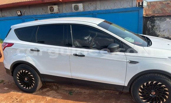 Acheter Occasion Voiture Ford Escape Blanc à Conakry, Conakry Acheter Occasion Voiture Ford Escape Blanc à Conakry, Conakry