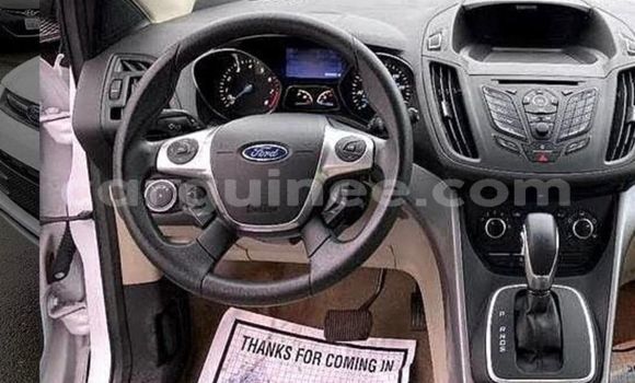 Acheter Occasion Voiture Ford Escape Blanc à Conakry, Conakry Acheter Occasion Voiture Ford Escape Blanc à Conakry, Conakry