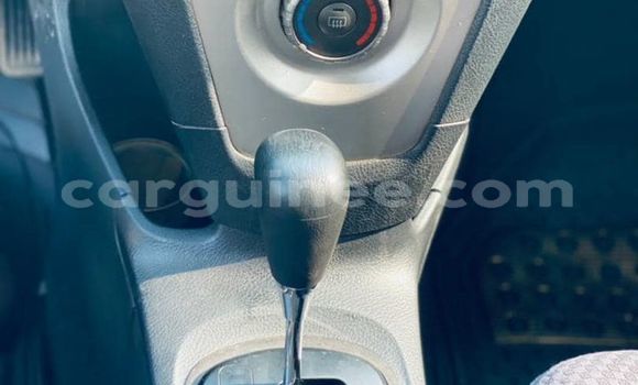 Acheter Occasion Voiture Toyota Yaris Rouge à Conakry, Conakry Acheter Occasion Voiture Toyota Yaris Rouge à Conakry, Conakry