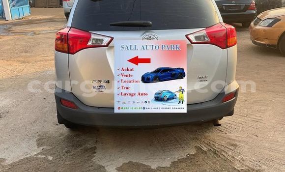 Acheter Occasion Voiture Toyota RAV4 Gris à Conakry, Conakry Acheter Occasion Voiture Toyota RAV4 Gris à Conakry, Conakry