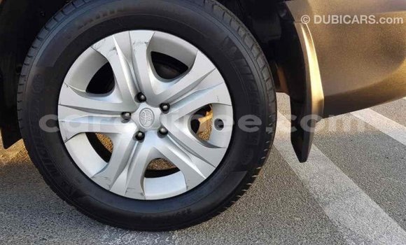 Acheter Import Voiture Toyota RAV4 Rouge à Import - Dubai, Conakry Acheter Import Voiture Toyota RAV4 Rouge à Import - Dubai, Conakry