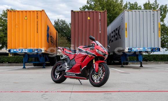 Acheter Import Moto Honda CBR 1000 RR Rouge à Dabola, Dabola Acheter Import Moto Honda CBR 1000 RR Rouge à Dabola, Dabola