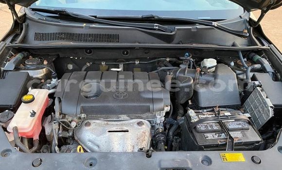 Acheter Occasion Voiture Toyota RAV4 Marron à Conakry, Conakry Acheter Occasion Voiture Toyota RAV4 Marron à Conakry, Conakry