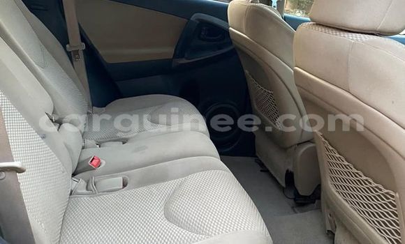 Acheter Occasion Voiture Toyota RAV4 Marron à Conakry, Conakry Acheter Occasion Voiture Toyota RAV4 Marron à Conakry, Conakry