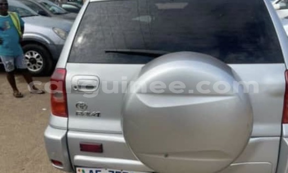Acheter Occasion Voiture Toyota RAV4 Gris à Conakry, Conakry Acheter Occasion Voiture Toyota RAV4 Gris à Conakry, Conakry