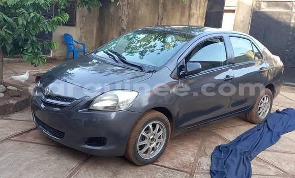 Acheter Occasion Voiture Toyota Yaris Bleu à Conakry, Conakry Acheter Occasion Voiture Toyota Yaris Bleu à Conakry, Conakry
