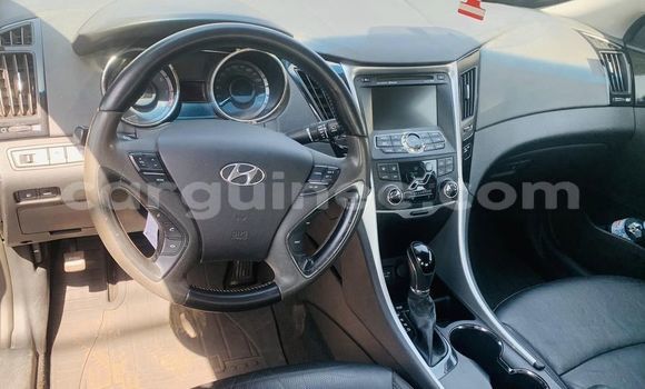 Acheter Occasion Voiture Hyundai Sonata Gris à Conakry, Conakry Acheter Occasion Voiture Hyundai Sonata Gris à Conakry, Conakry