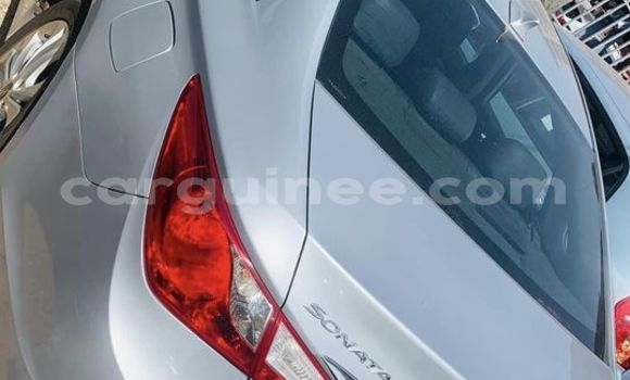 Acheter Occasion Voiture Hyundai Sonata Gris à Conakry, Conakry Acheter Occasion Voiture Hyundai Sonata Gris à Conakry, Conakry